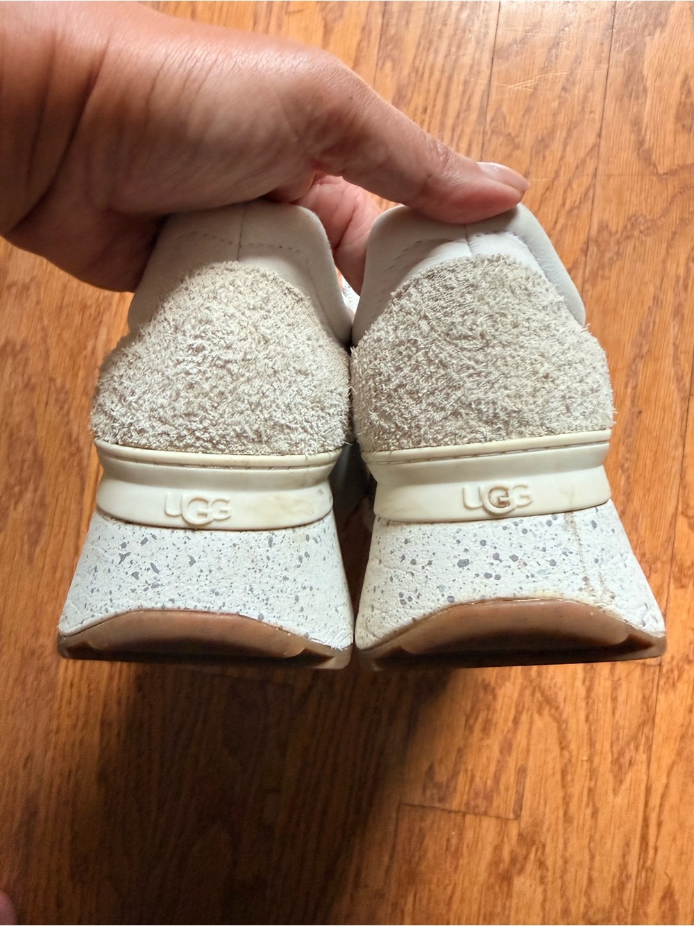 UGG Women's Marin Lace Sneaker Size 9 - Picture 5 of 8